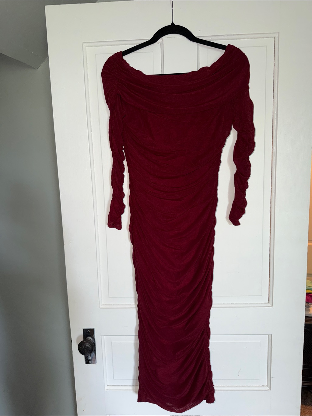Ruched Off-Shoulder Long Sleeve Dress In Burgundy